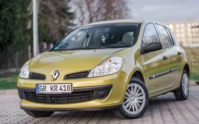 Renault Clio cena 12999 przebieg: 98453, rok produkcji 2006 z Nowy Dwór Gdański małe 667